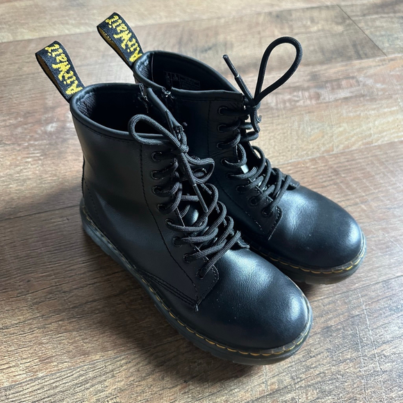 Dr. Martens 1460 Black Smooth Leather Lace Up Boots US 3 - Picture 3 of 16